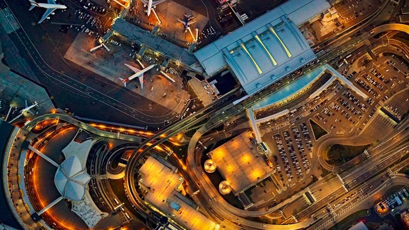 Illustration for article titled El caos controlado de los aeropuertos, visto desde el aire